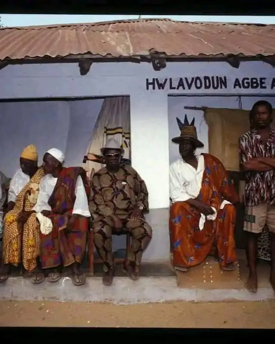 His Holiness Daagbo Hounon Houna I, in the Palace courtyard