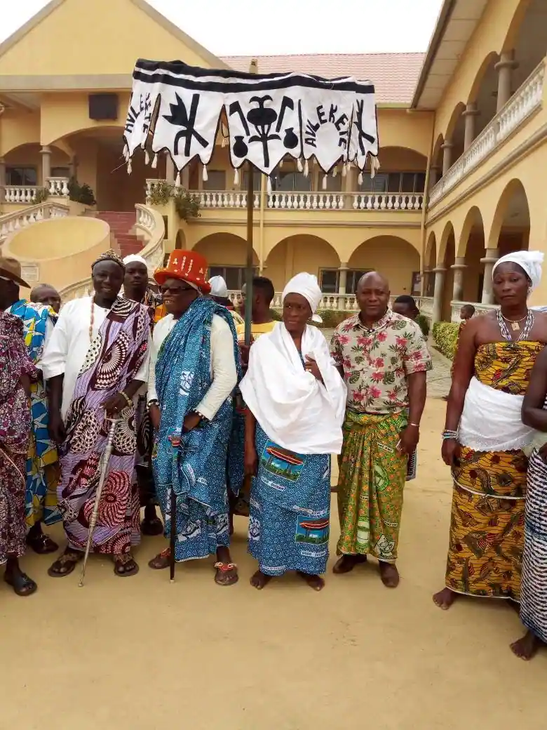 Sa Majesté Daagbo Hounon Tomadjlèhoukpon II, Ouidah, Bénin