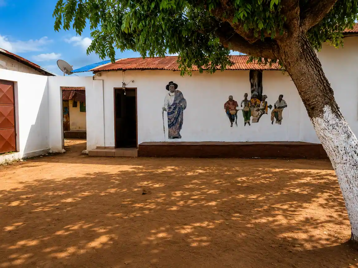 Sa Majesté Daagbo Hounon Tomadjlèhoukpon II, Ouidah, Bénin