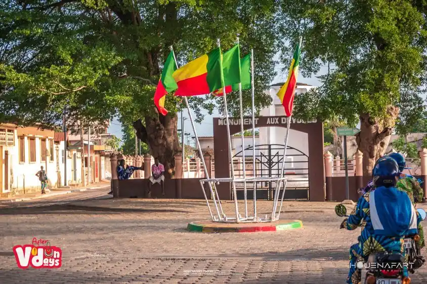 Monument aux Dévoués, Ouidah, Benim (vista 2)