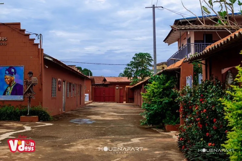 Place Migan, Porto-Novo, Bénin (vue 2)